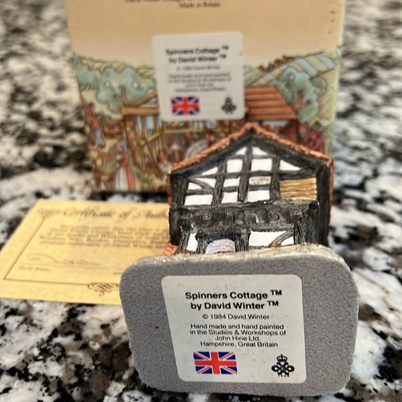 David Winter Cottages Spinners Cottage - Picture 6 of 6